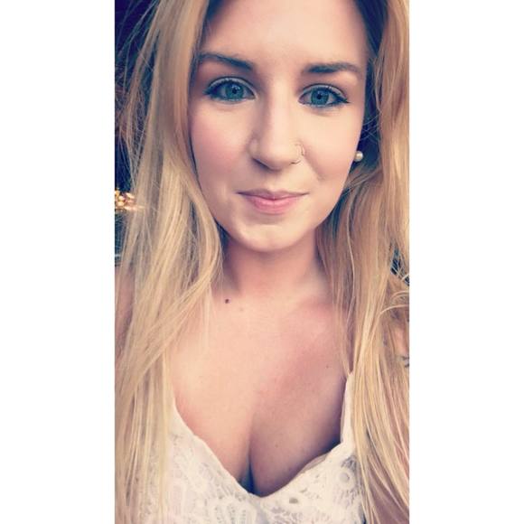 Meet your Posher, Amber - Picture 1 of 1